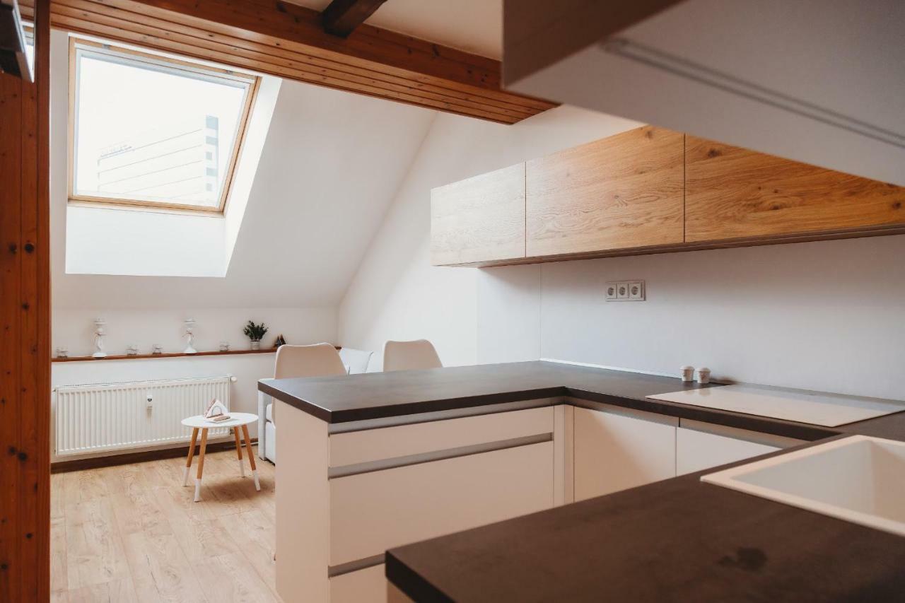 Center City Charming Loft Apartment Kassa Kültér fotó